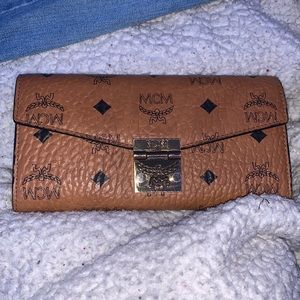 mcm wallet